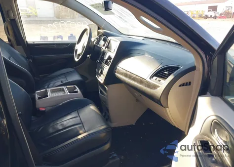 2016 Chrysler Town & Country Touring z USA, uszkodzony, nr VIN 2C4RC1BG0GR129015